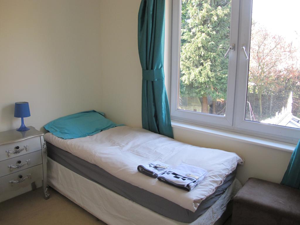Westmorland - 4 Bedroom House - Free Parking For Up To 7 Cars - Walking Distance To Qmc And University - Ideal For Contractors And Large Groups 诺丁汉 外观 照片